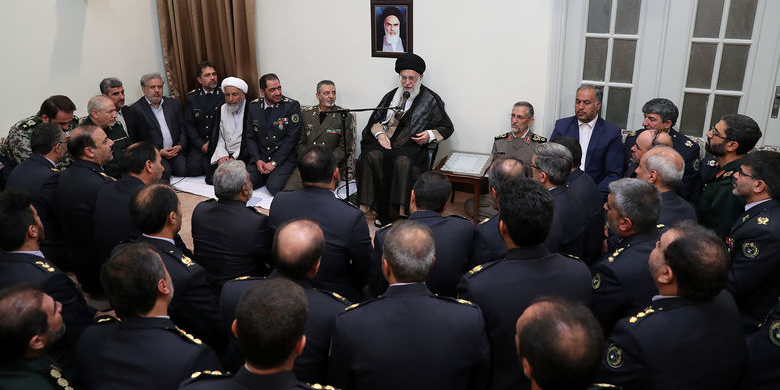 فرمانده کل قوا:احتمال وقوع جنگ نظامی از لحاظ محاسبات سیاسی وجود ندارد/نیروهای مسلح باید توان خود را روز به روز ارتقا دهند