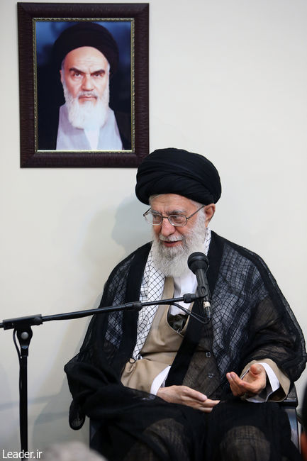 Ayatollah Khamenei receives commanders of Khatam al-Anbiya Air Defense Base