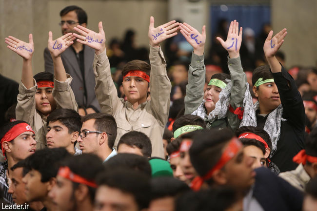 บรรดานักเรียนและนักศึกษาหลายพันคน เข้าพบท่านผู้นำสูงสุดการปฏิวัติอิสลาม