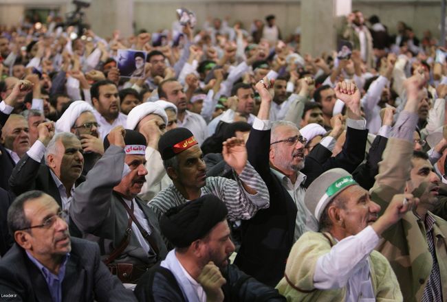 علمدار ولایت مقام معظم رهبری و دیدار با مردم بوشهر