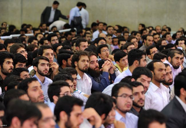 ديدار هزاران نفر از دانشجویان، نخبگان علمی – فرهنگی دانشگاهها