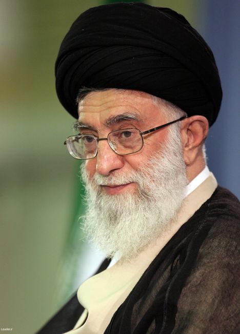 ديدار هزاران نفر از دانشجویان، نخبگان علمی – فرهنگی دانشگاهها