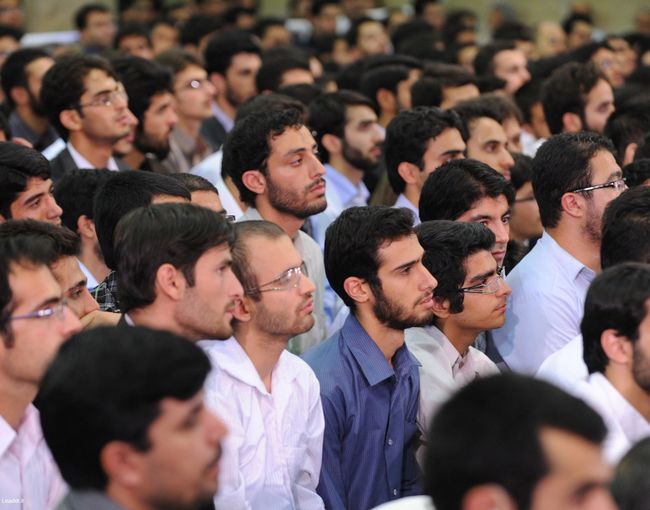 ديدار هزاران نفر از دانشجویان، نخبگان علمی – فرهنگی دانشگاهها