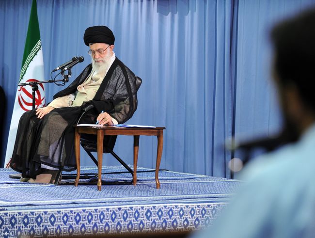 ديدار هزاران نفر از دانشجویان، نخبگان علمی – فرهنگی دانشگاهها
