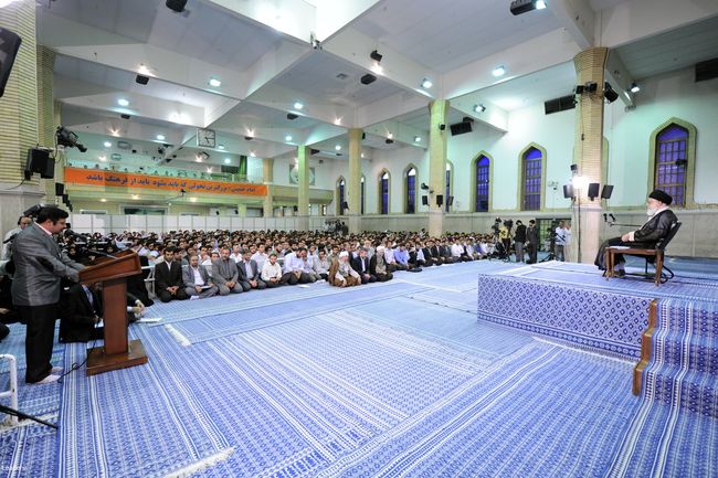 ديدار هزاران نفر از دانشجویان، نخبگان علمی – فرهنگی دانشگاهها