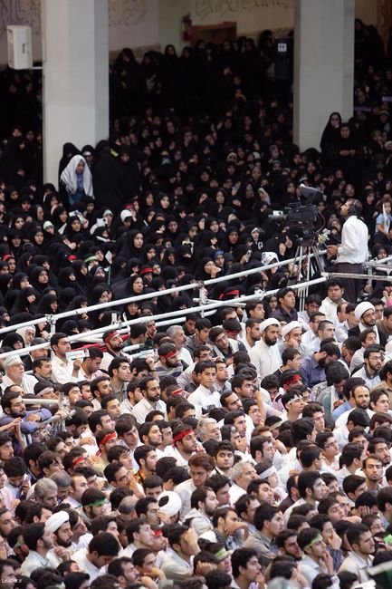 دیدار صمیمانه و پرشور هزاران نفر از دانشجویان دانشگاههای استان قم