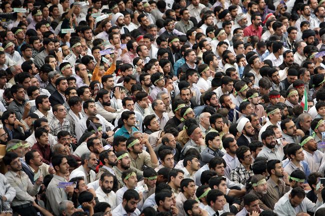 دیدار صمیمانه و پرشور هزاران نفر از دانشجویان دانشگاههای استان قم