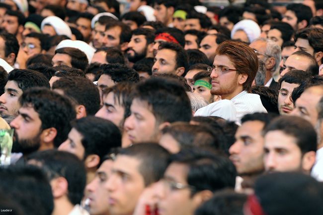 دیدار صمیمانه و پرشور هزاران نفر از دانشجویان دانشگاههای استان قم