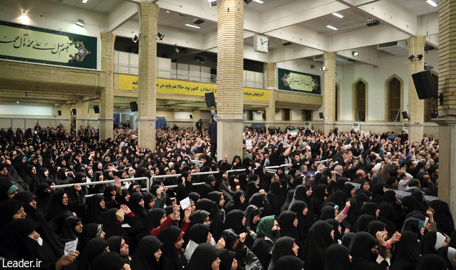Ayatollah Khamenei among the people from East Azarbaijan province