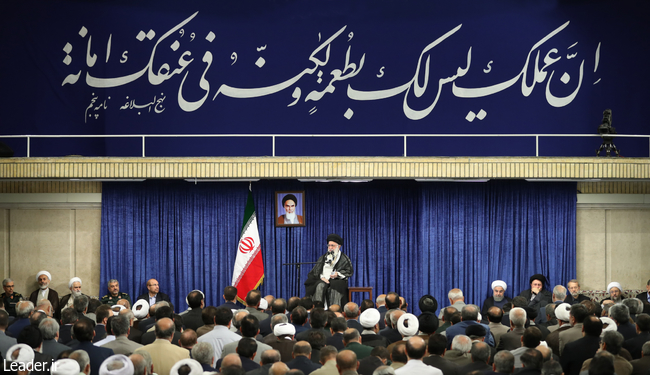 ملک کے سینیئر حکام اور منتظمین سے رہبر انقلاب اسلامی کی ملاقات