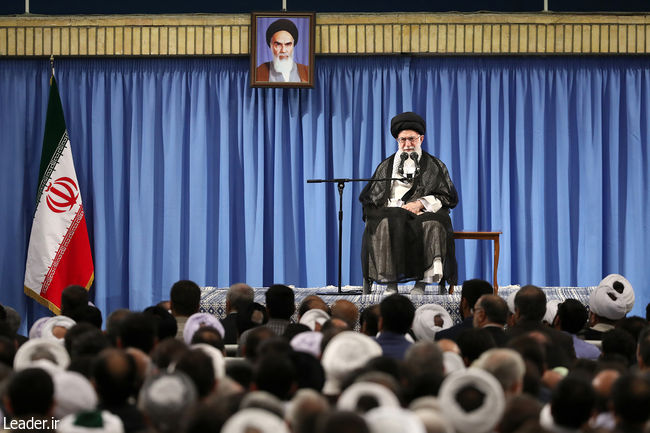 قائد الثورة الإسلامية المعظم يستقبل المسؤولين والمعنيين بشؤون الحج