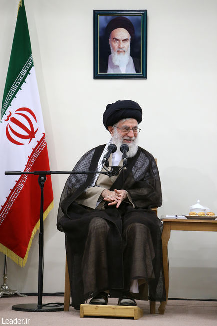 Ayatollah Khamenei receives the Chairman and members of the Expediency Council.