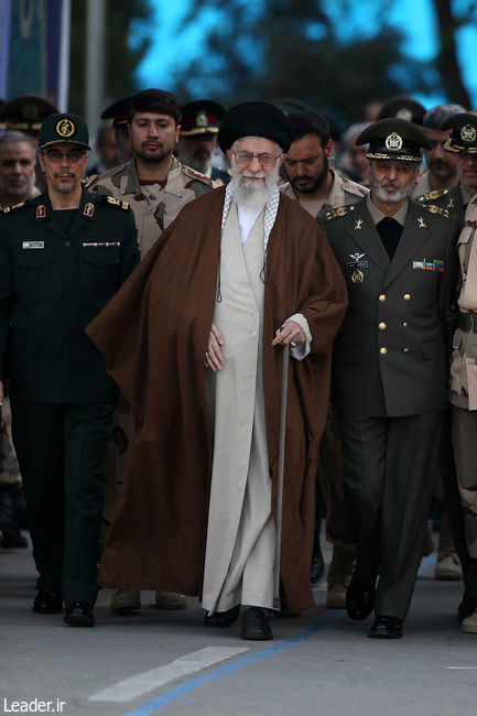 Ayatollah Khamenei attends a joint graduation, oath-taking and epaulet-awarding ceremony for Army cadets.