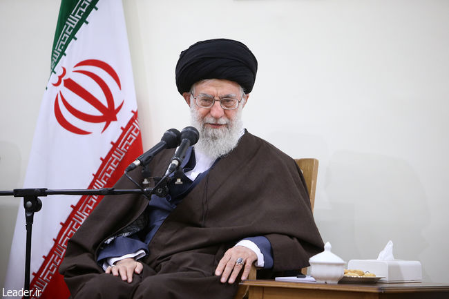 قائد الثورة الإسلامية المعظم يستقبل رئيس وأعضاء مجلس خبراء القيادة
