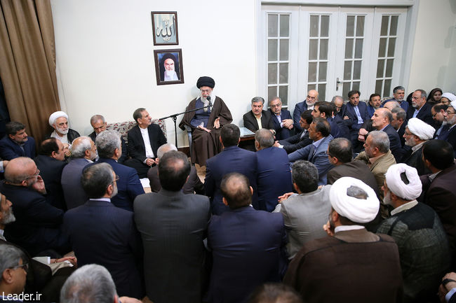Ayatollah Khamenei receives a group of senior officials and managers