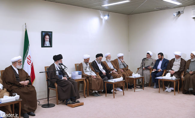 “Tahran Bilgesi” Konferası Yetkililerinin İslam İnkılabı Rehberi Tarafından Kabulü