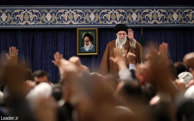 The Leader of the Islamic Revolution, in a meeting of thousands of Qom's people, clarified