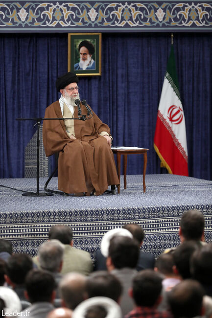 The Leader of the Islamic Revolution, in a meeting of thousands of Qom's people, clarified