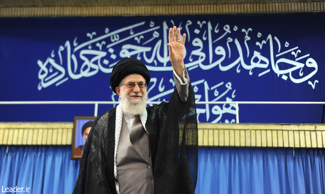 قائد الثورة الإسلامية المعظم يستقبل قادة ومسؤولي حرس الثورة الإسلامية
