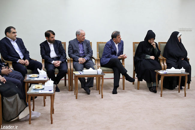 Ayatollah Khamenei meets with President Rouhani and his cabinet members