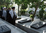 Besuch des Märtyrerfriedhofes Behescht-e Mohammadi in Sanandadsch Besuch des Märtyrerfriedhofes Behescht-e Mohammadi in Sanandadsch