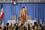 قائد الثورة الإسلامية المعظم يستقبل الآلاف من الطلبة الجامعيين والتلامذة
