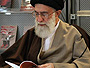 قائد الثورة الإسلامية يتفقد معرض الكتاب الدولي