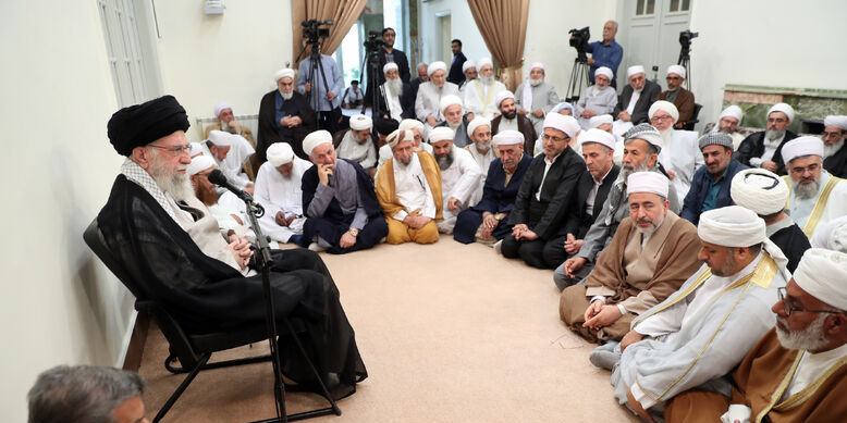 Leader of the Revolution meets scholars, Jum’ah Imams, and Sunni Seminary Principals