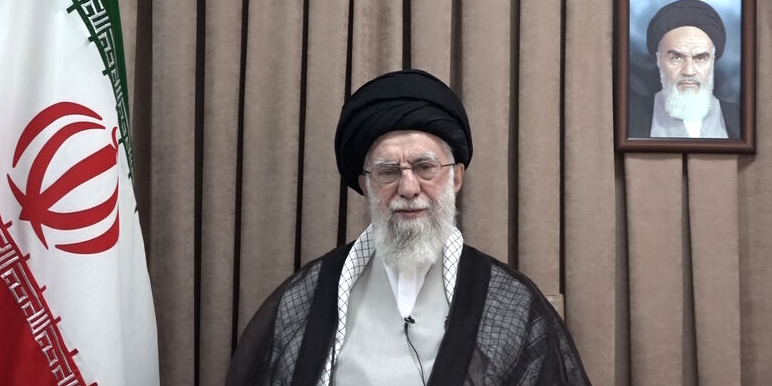 دومین پیام تلویزیونی رهبر معظم انقلاب خطاب به ملت در پی تهاجم رژیم صهیونی به ایران دومین پیام تلویزیونی رهبر معظم انقلاب خطاب به ملت در پی تهاجم رژیم صهیونی به ایران