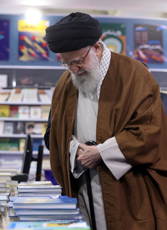 بازدید از سی‌وپنجمین نمایشگاه بین‌المللی کتاب تهران