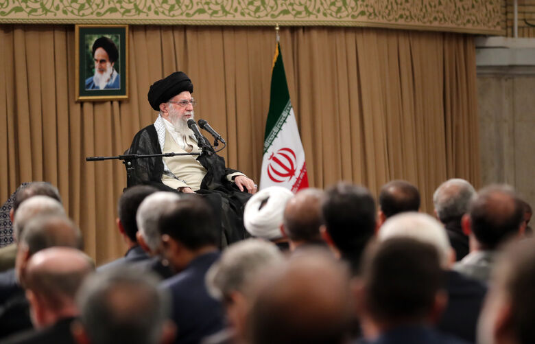 Leader Emphasizes Key Points in Meeting with President and Islamic Assembly Representatives