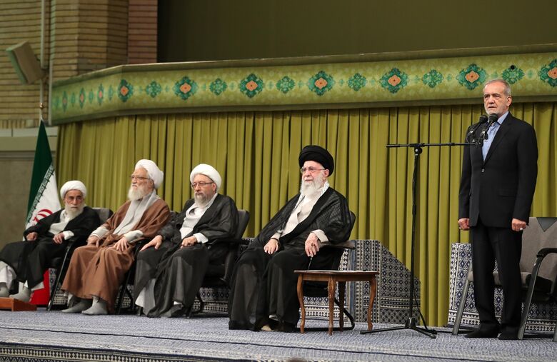 Leader Meets with Officials, Islamic Ambassadors, and Unity Conference Participants