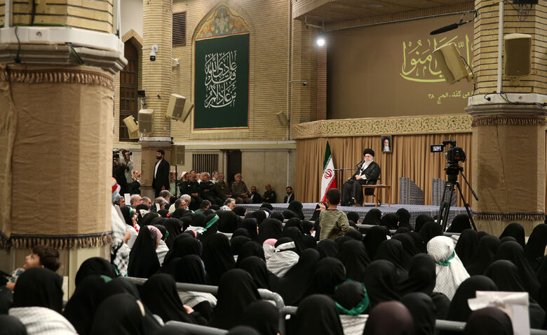 Leader of the Revolution Meets with Veterans and Activists of Sacred Défense