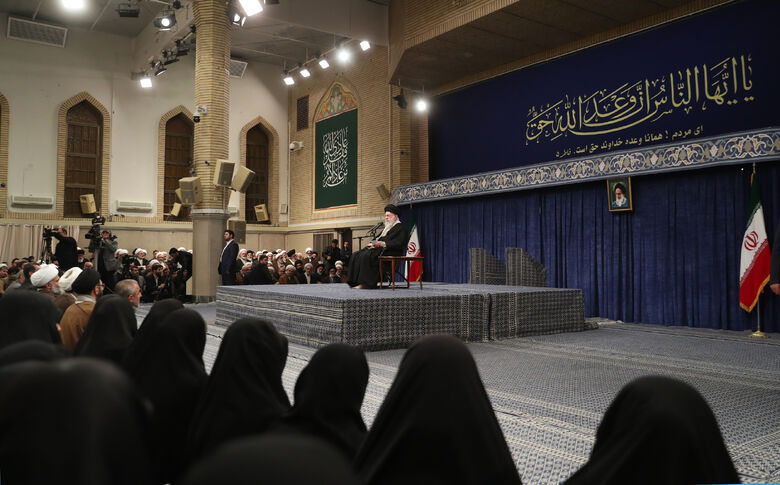 Leader of the Revolution Meets Thousands from Qom