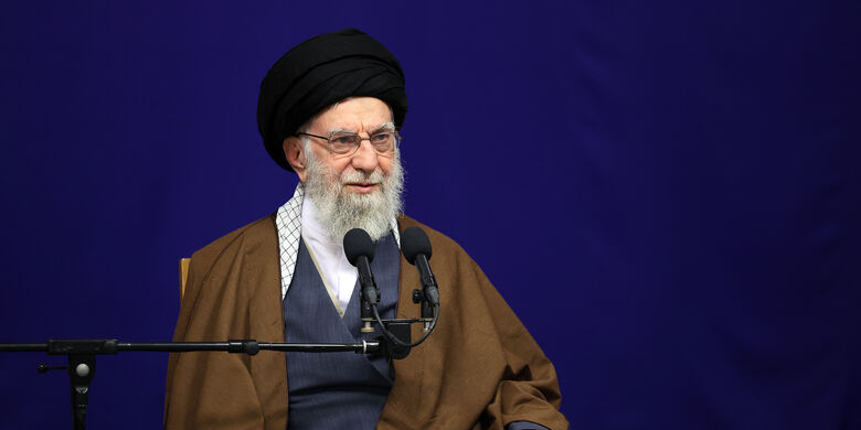 دیدار دستاندرکاران همایش بینالمللی علامه میرزای نائینی(ره) دیدار دستاندرکاران همایش بینالمللی علامه میرزای نائینی(ره)