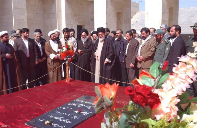 مقام معظم رهبری در جمع هزاران نفر از مردم دشت آزادگان، سوسنگرد، بستان و حميديه