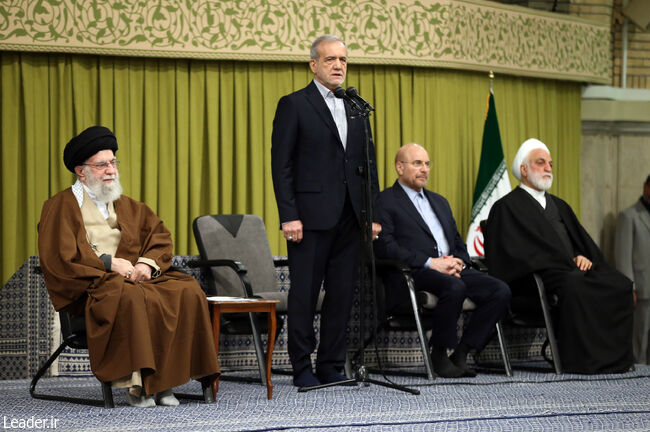 Leader meets Officials, Islamic Ambassadors, and Segments of Public