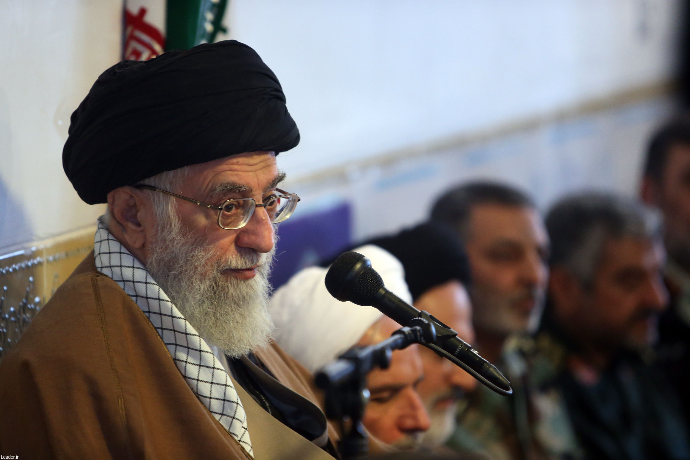 Ayatollah Khamenei meets with officials to address the woes of quake ...