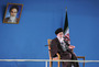 قائد الثورة الاسلامية : التعبئة رمز الصمود والبقاء والعزة الوطنية